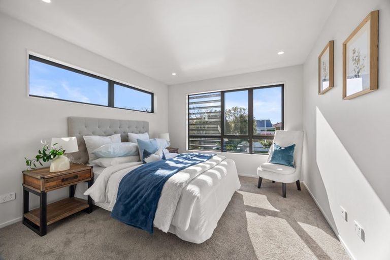 Photo of property in 10d Prince Regent Drive, Half Moon Bay, Auckland, 2012