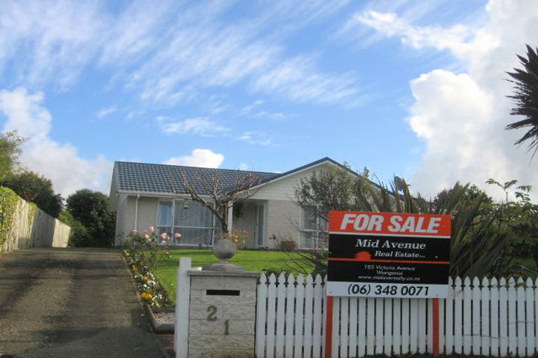 Photo of property in 21 Holdsworth Drive, Otamatea, Whanganui, 4500