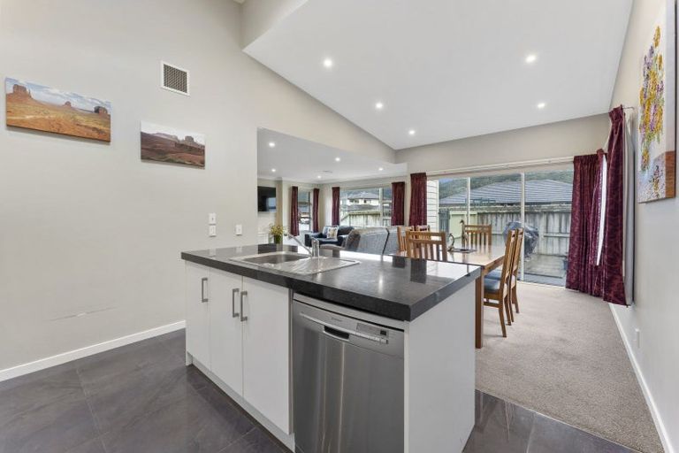 Photo of property in 14 Sun Valley Way, Wainuiomata, Lower Hutt, 5014