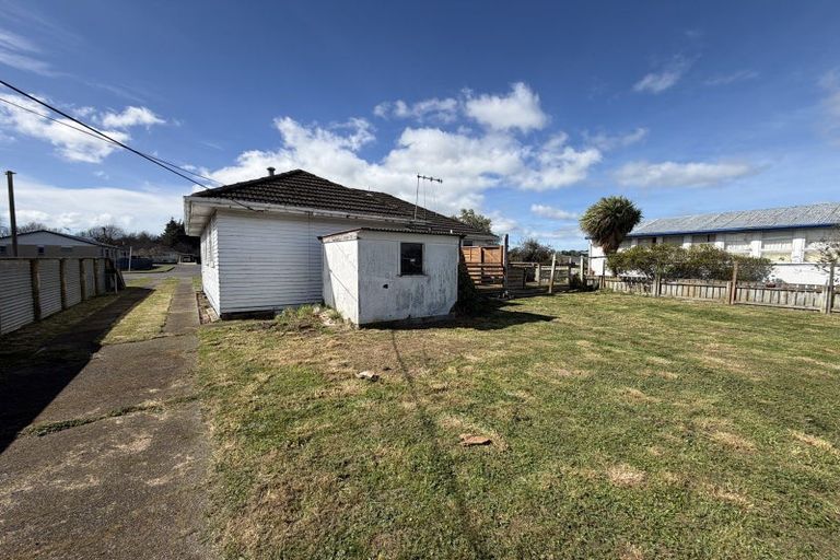 Photo of property in 16 Robertshawe Crescent, Dannevirke, 4930