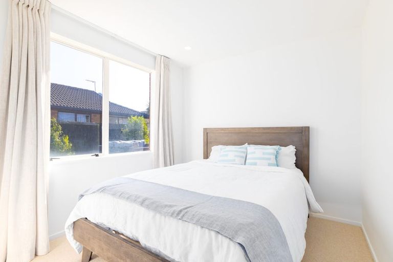 Photo of property in 6 Ronald George Place, Parklands, Christchurch, 8083