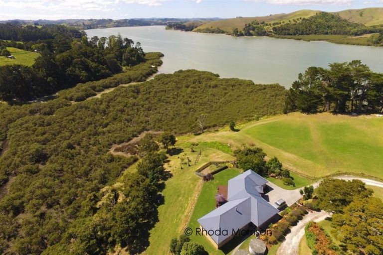 Photo of property in 35 Bonham Street, Pahi, Paparoa, 0571