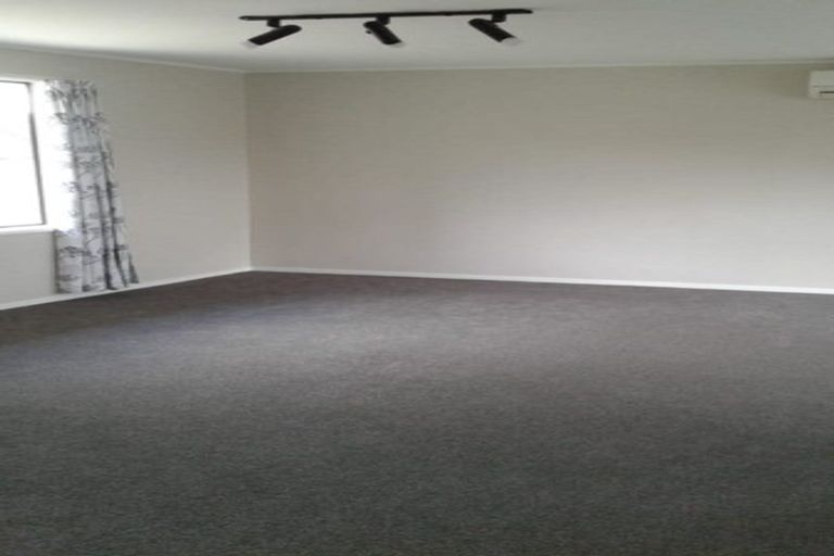 Photo of property in 88 Anich Road, Massey, Auckland, 0614