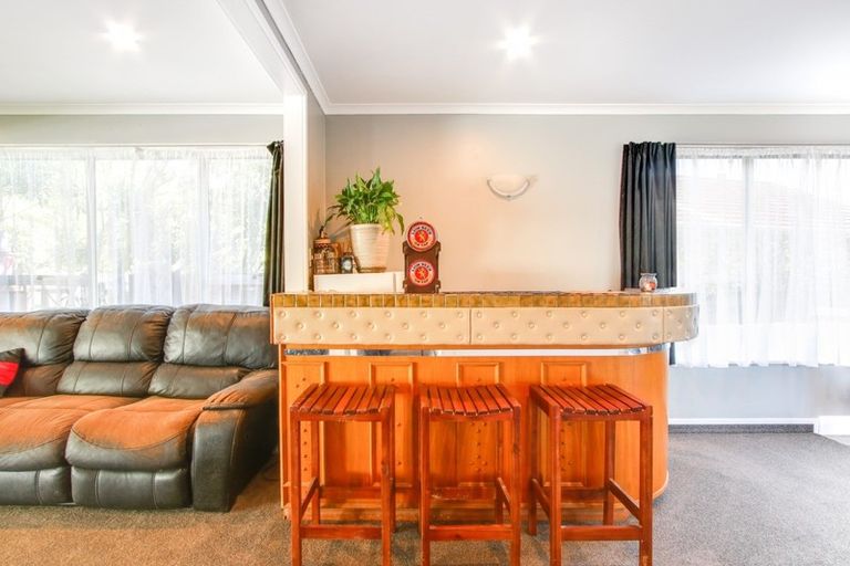 Photo of property in 69 Puketapu Road, Taradale, Napier, 4112