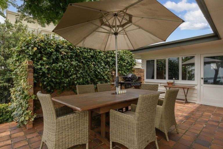 Photo of property in 440 Otumoetai Road, Otumoetai, Tauranga, 3110