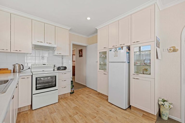 Photo of property in 38 Frensham Crescent, Woolston, Christchurch, 8062