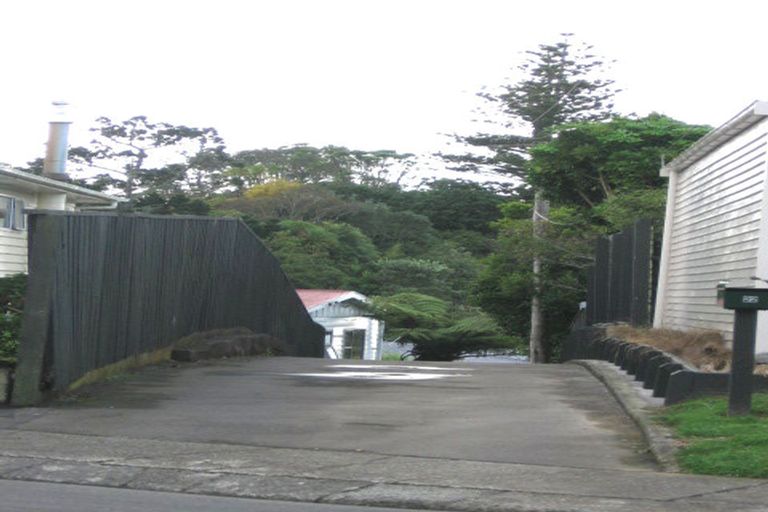 Photo of property in 22a Trebann Street, Paparangi, Wellington, 6037