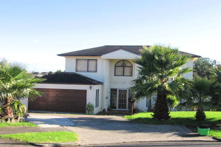 Photo of property in 54 Ewhurst Place, Goodwood Heights, Auckland, 2105