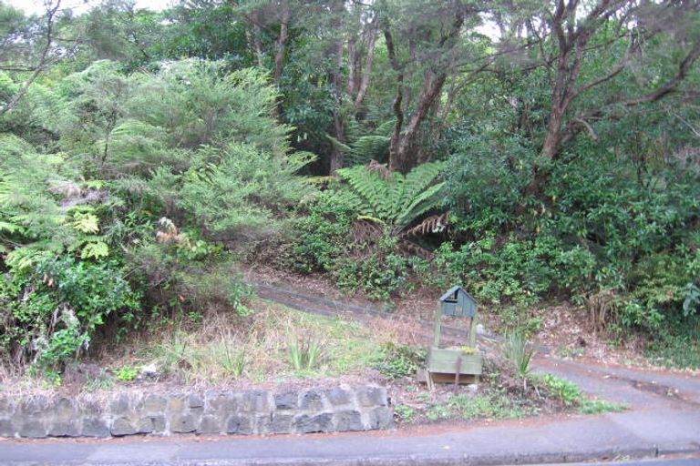 Photo of property in 64 Takahe Road, Titirangi, Auckland, 0604