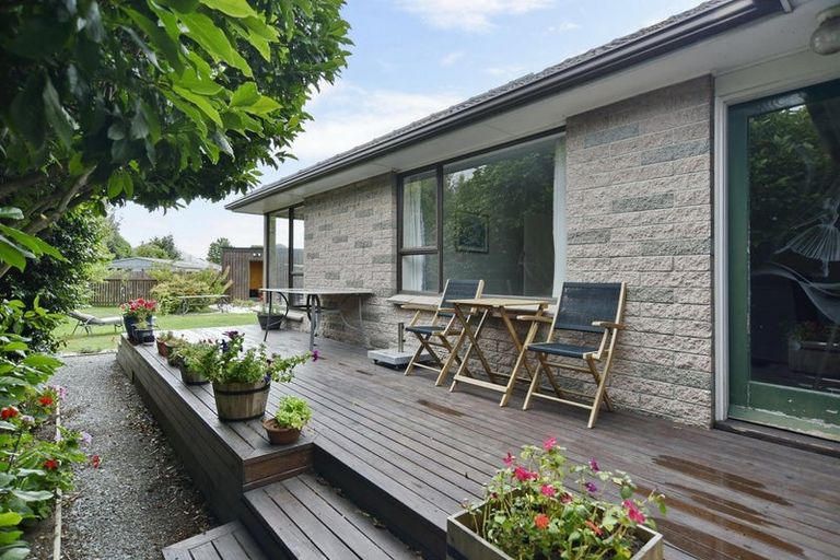 Photo of property in 11 Quebec Place, Wainoni, Christchurch, 8061