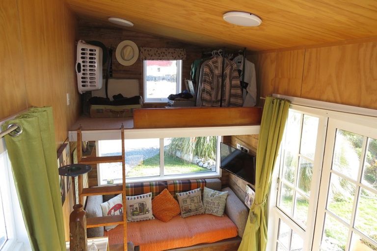 Photo of property in 123 School Road, Te Horo, Otaki, 5582