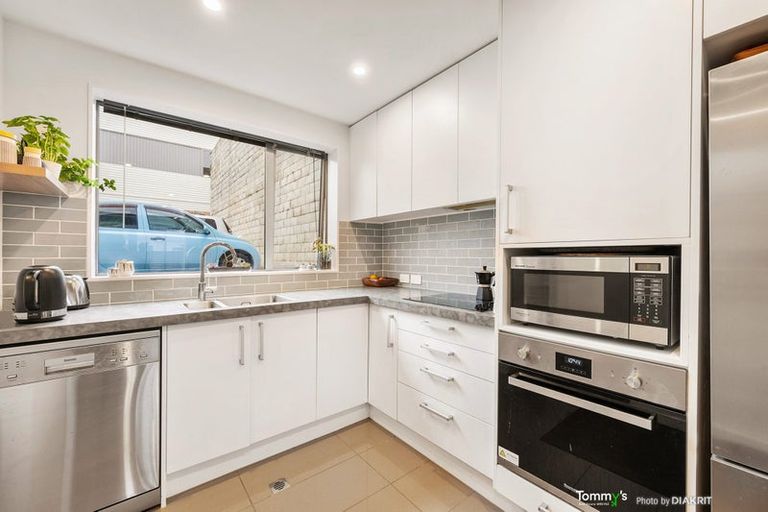 Photo of property in 10/24 Princess Terrace, Newtown, Wellington, 6021
