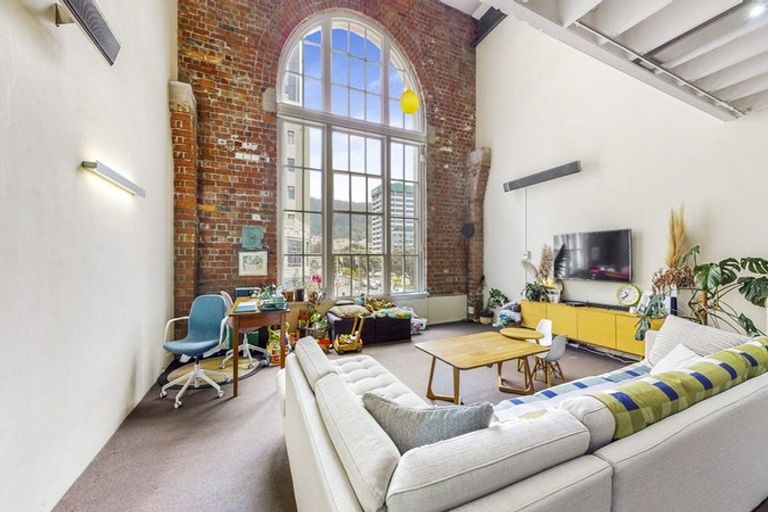 Photo of property in Waterloo Quay Apartments, 208/28 Waterloo Quay, Pipitea, Wellington, 6011