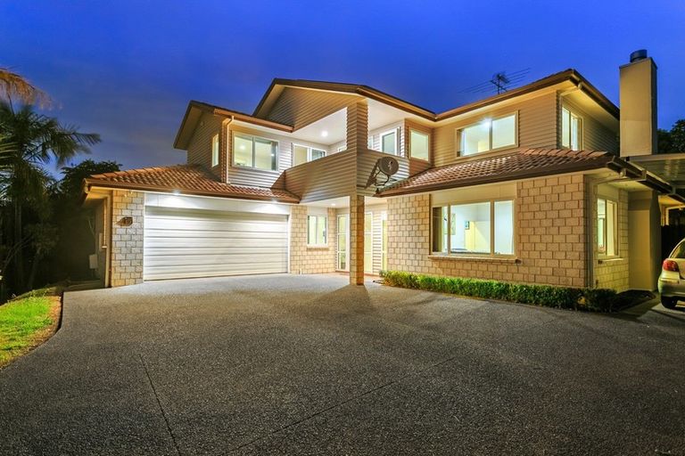 Photo of property in 18 Te Wharau Drive, Greenhithe, Auckland, 0632