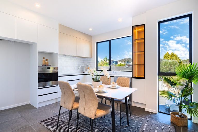 Photo of property in 2c Grove Lane, Pakuranga, Auckland, 2010