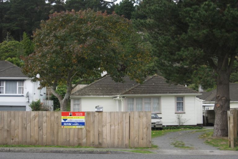 Photo of property in 292 Naenae Road, Naenae, Lower Hutt, 5011