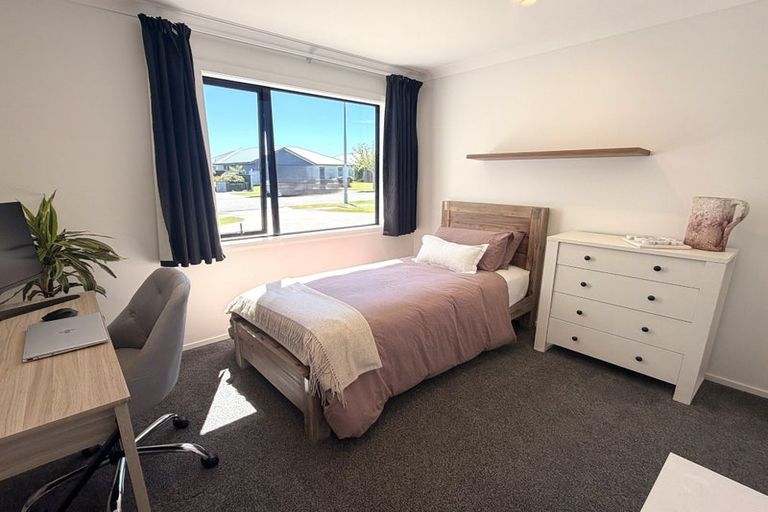 Photo of property in 8 Cherry Place, Maewa, Feilding, 4702