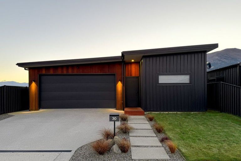 Photo of property in 30 Dunn Street, Lake Hawea, 9382