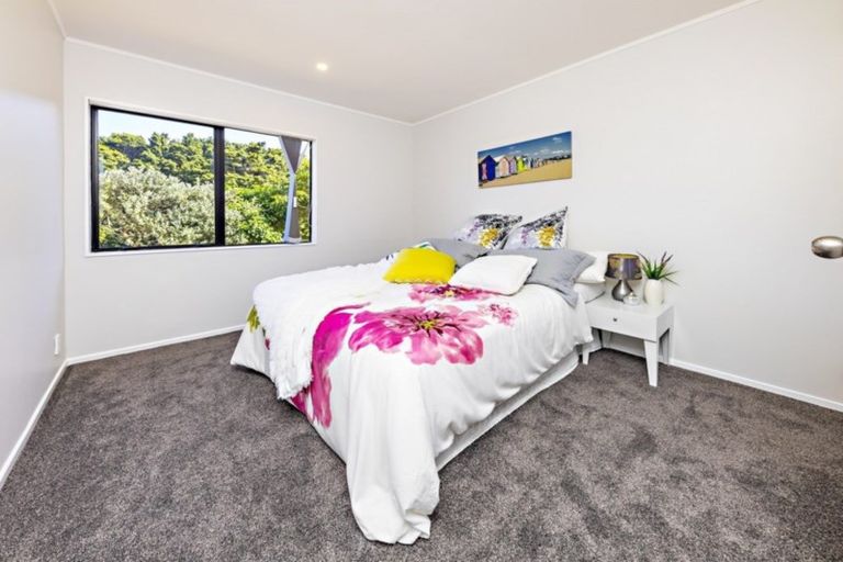 Photo of property in 40 Glamorgan Drive, Torbay, Auckland, 0630