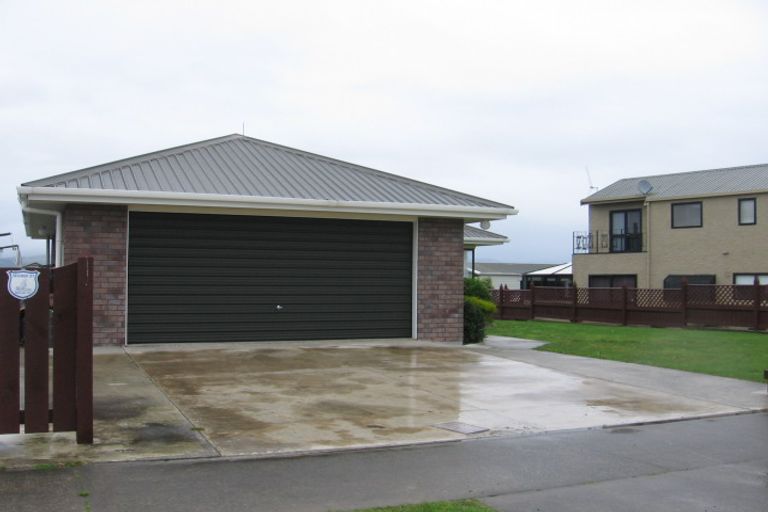 Photo of property in 102 Kelvin Grove Road, Kelvin Grove, Palmerston North, 4414