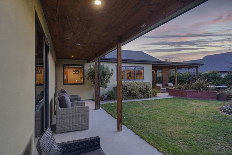 Photo of property in 5 Castalia Drive, Lake Hayes, Queenstown, 9304