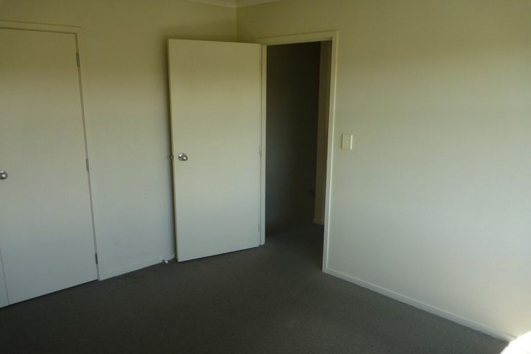 Photo of property in 57 Tiri Tiri Road, Birkdale, Auckland, 0626