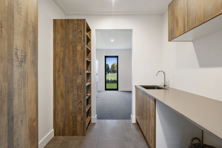 Photo of property in 12 The Fairways, Kinloch, Taupo, 3377