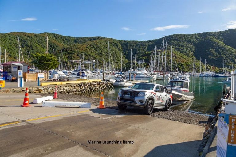 Photo of property in 3/45 Beach Road, Waikawa, Picton, 7220