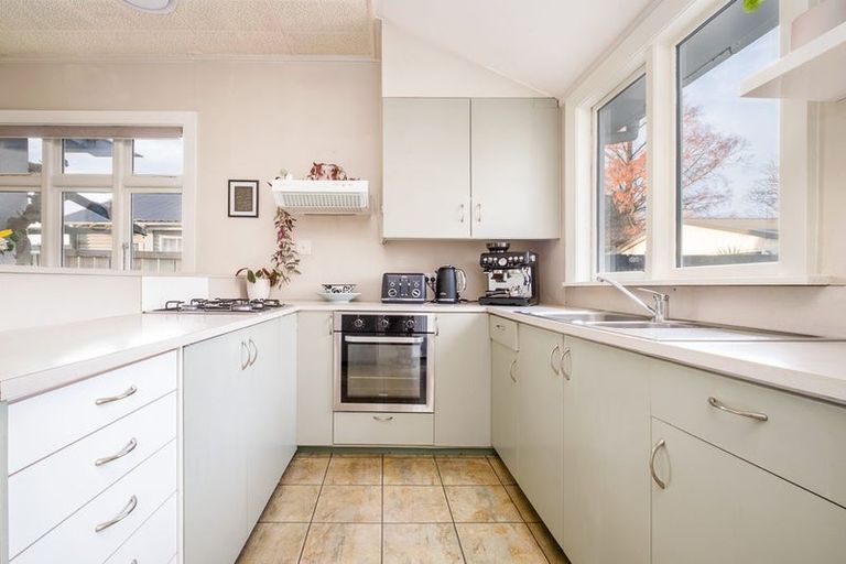 Photo of property in 8 Bletsoe Avenue, Spreydon, Christchurch, 8024