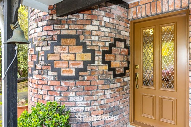 Photo of property in 1 Hobbit Lane, Pinehaven, Upper Hutt, 5371