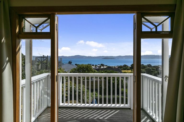 Photo of property in 6 Marama Terrace, Eastbourne, Lower Hutt, 5013