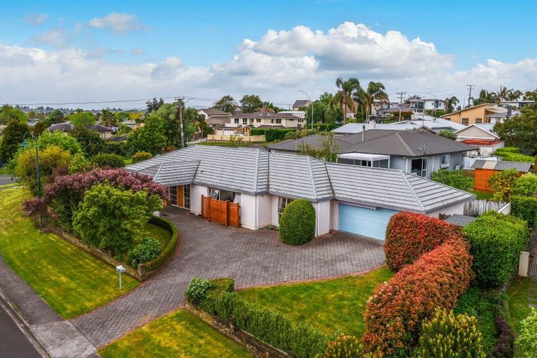 Photo of property in 1 Bramley Drive, Rototuna, Hamilton, 3210