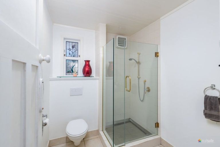 Photo of property in 7 Hinau Street, Woburn, Lower Hutt, 5010