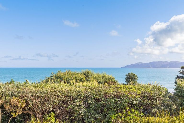 Photo of property in 13 Kohutuhutu Road, Raumati Beach, Paraparaumu, 5032