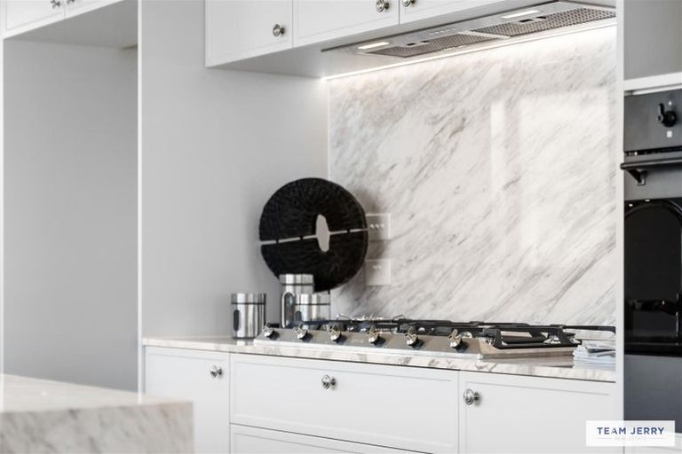 Photo of property in 37 Maungakaraka Road, Karaka, 2580