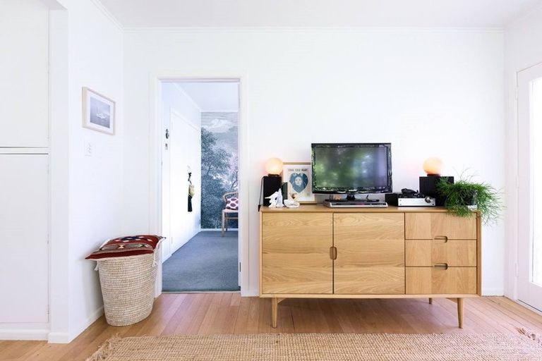 Photo of property in 8/15 Gladstone Road, Northcote, Auckland, 0627