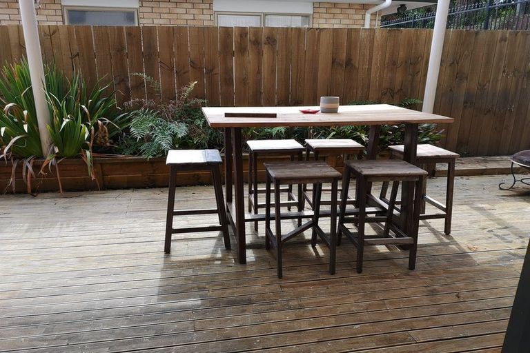 Photo of property in 11 Jomard Terrace, Northcross, Auckland, 0632