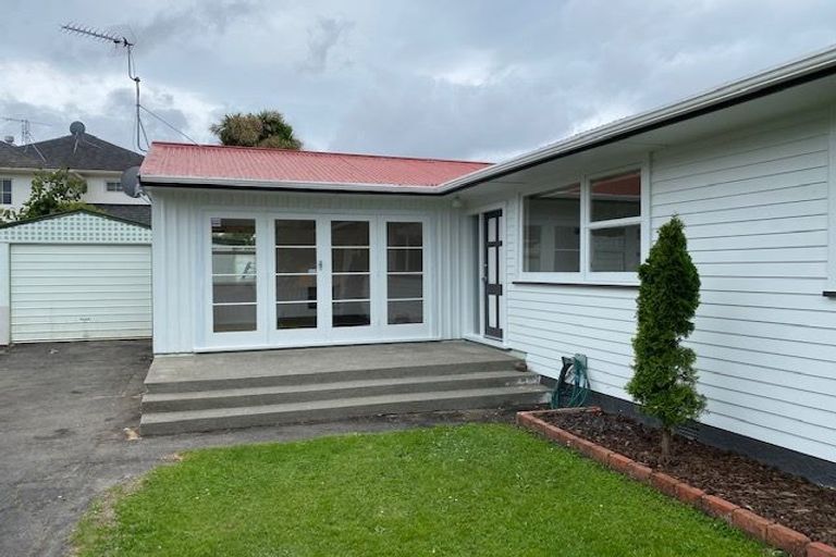 Photo of property in 16 Stamford Grove, Avalon, Lower Hutt, 5011