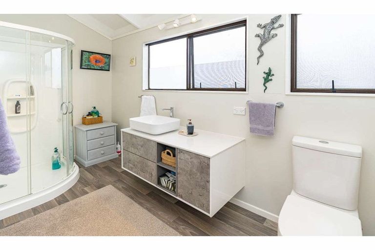 Photo of property in 87 Doves Bay Road, Kerikeri, 0294