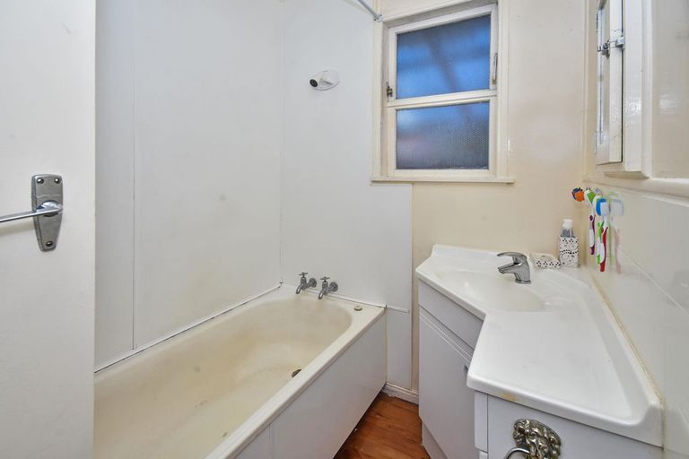 Photo of property in 20 Cosgrave Road, Papakura, 2110