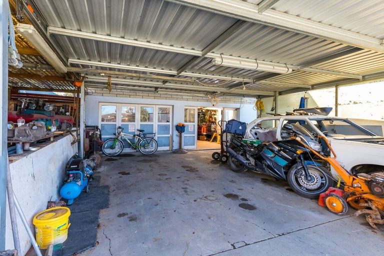 Photo of property in 50 Rhodes Street, Waimate, 7924