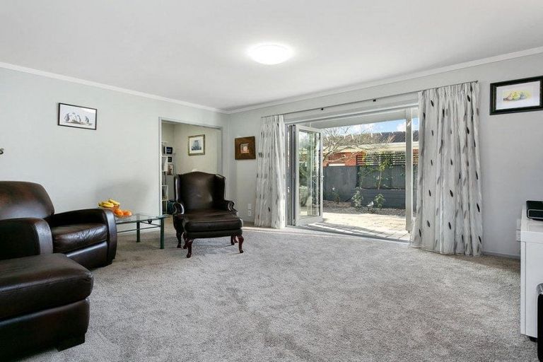 Photo of property in 17 Sheridan Crescent, Leamington, Cambridge, 3432