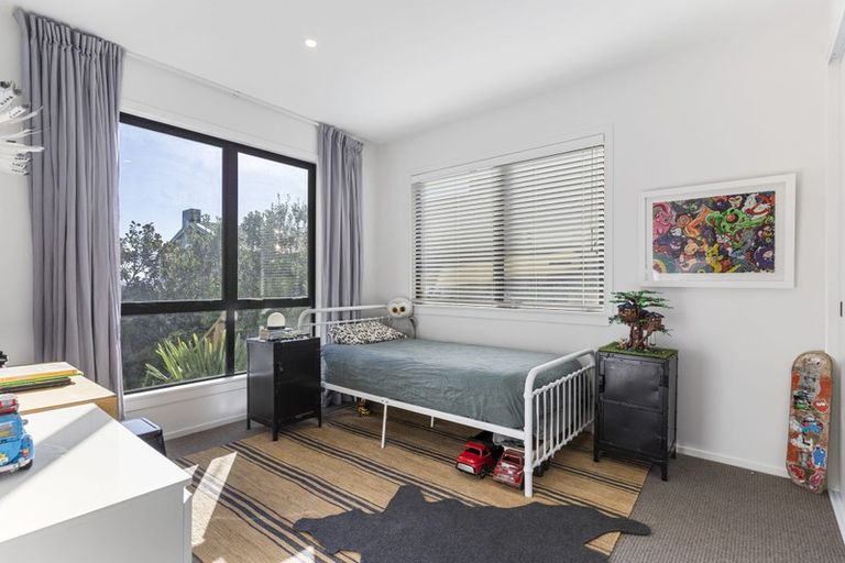 Photo of property in 71 Pah Road, Cockle Bay, Auckland, 2014