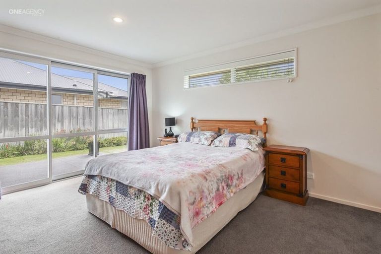 Photo of property in 12 Hakatere Road, Pegasus, 7612