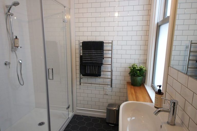 Photo of property in 2 Footscray Avenue, Te Aro, Wellington, 6011