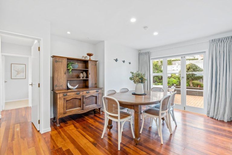 Photo of property in 18 Tizard Road, Birkenhead, Auckland, 0626