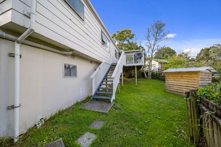 Photo of property in 27 Cedar Heights Avenue, Massey, Auckland, 0614