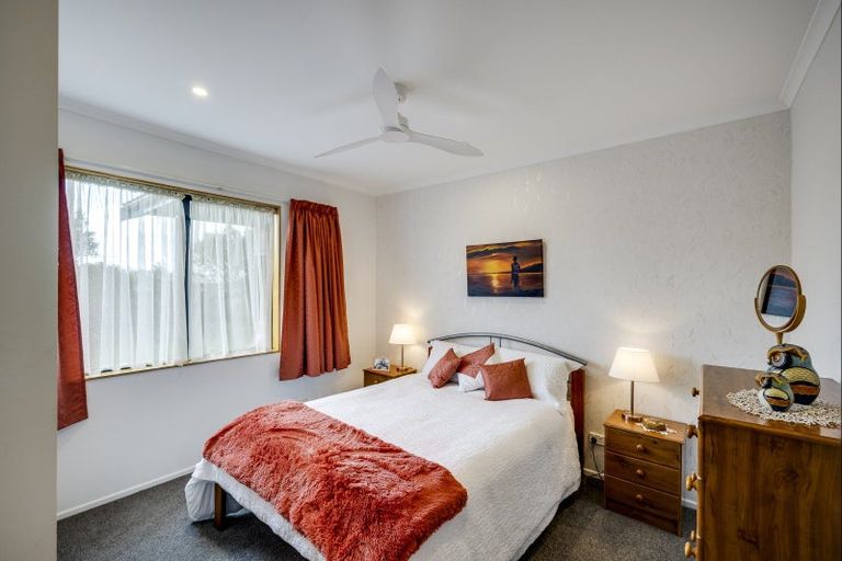 Photo of property in 104 Brookvale Road, Havelock North, 4130