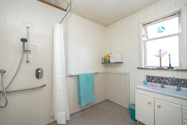 Photo of property in 16 Oxford Street, Lansdowne, Masterton, 5810