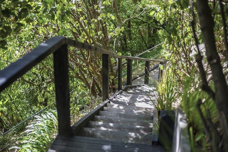 Photo of property in 11 Karaka Street, Eastbourne, Lower Hutt, 5013